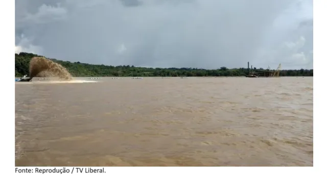 Projeto de dragagem no Rio Tapajós avança após dispensa de licença ambiental.